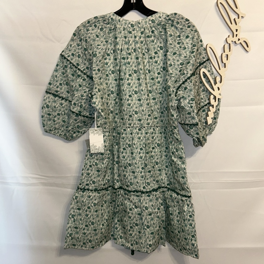 HYACINTH HOUSE

Green and White Ditsy Floral Matilda Mini - Picture 9 of 12